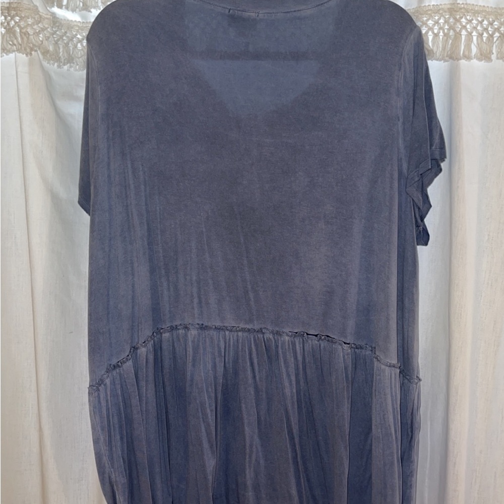 Flowy Blue T-shirt - Picture 2 of 2
